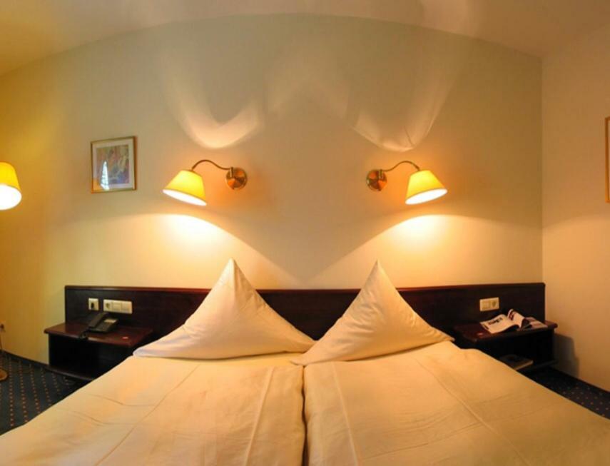 Hotel Waldhaus Hugelsheim Ngoại thất bức ảnh