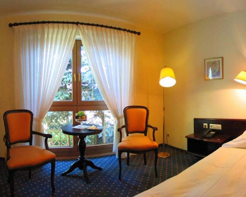 Hotel Waldhaus Hugelsheim Ngoại thất bức ảnh